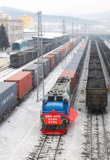 Рекордное число сдвоенных поездов из Владивостока 06.02.2023